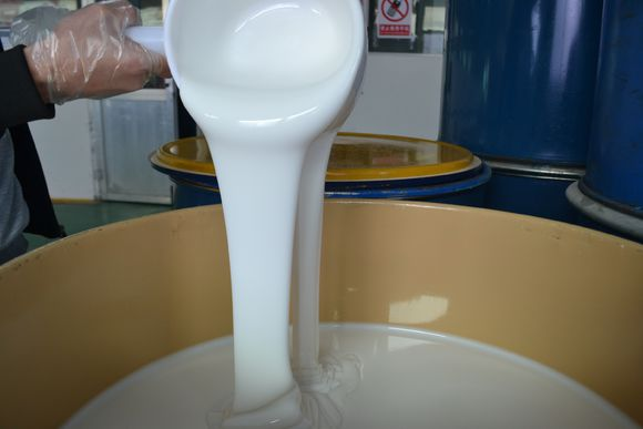 食品級模具硅膠是白色的嗎 ？